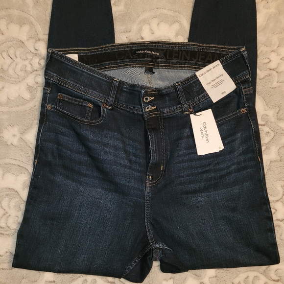 Calvin Klein Jeans - Picture 3 of 4